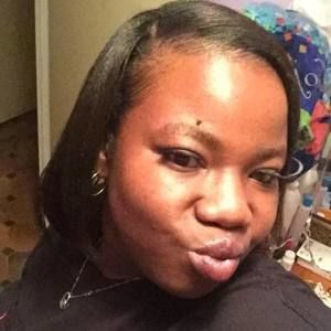 Meet your Posher, Mona